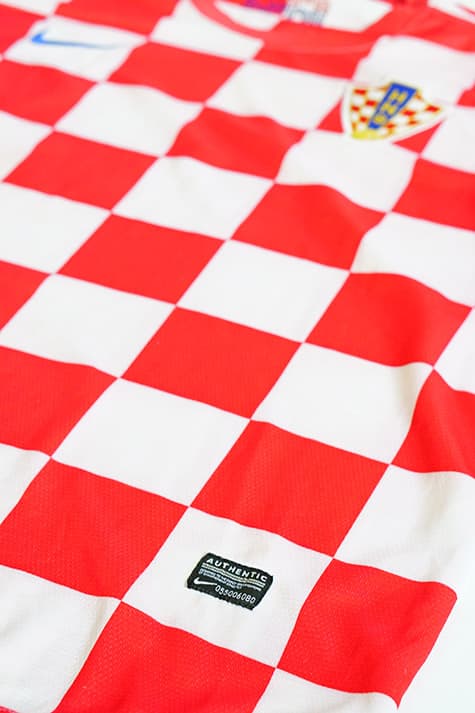 a fake czech jersey attempts to imitate the authentic badge