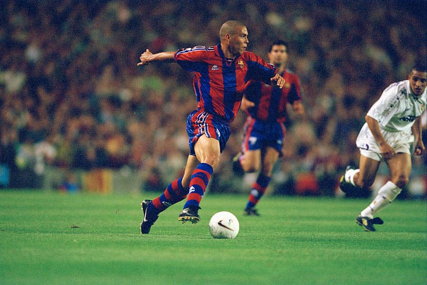 Ronaldo playing in a Barca kit