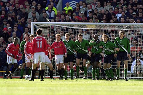 ryan giggs wore 11 as a wide player and manchester