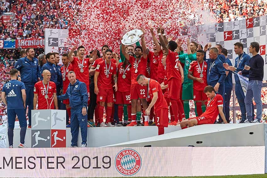 Bayern Celebrate Winning