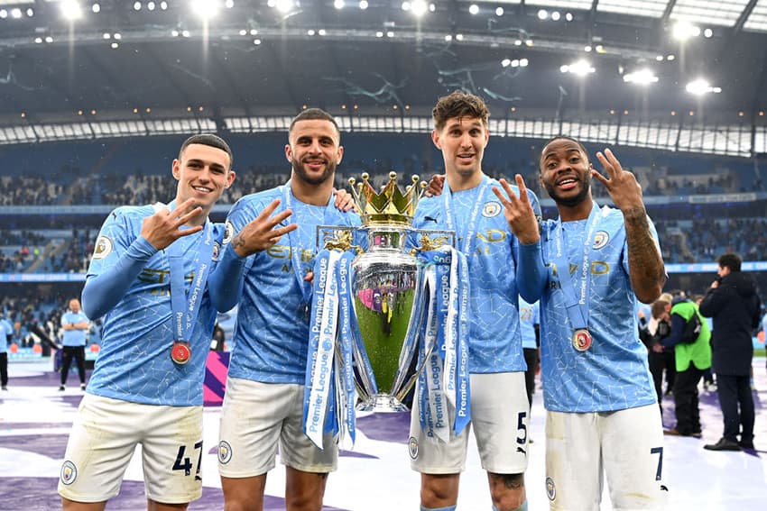 Manchester City win the Premier League Trophy