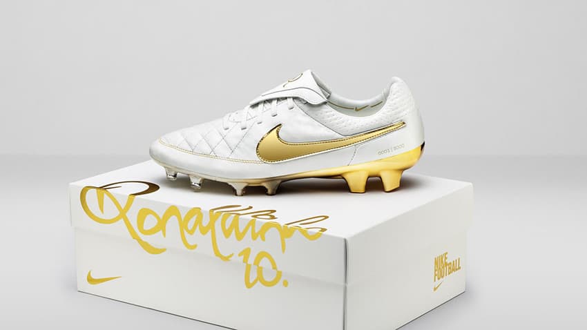 mármol moco Compañero Complete Guide to the Nike Tiempo | WorldSoccerShop